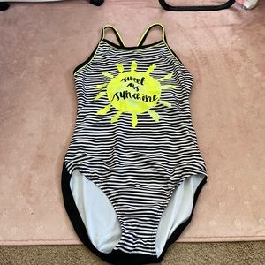 One pie swimsuit
